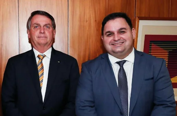 Empresário que doou carro a Jair Renan se reuniu com Bolsonaro