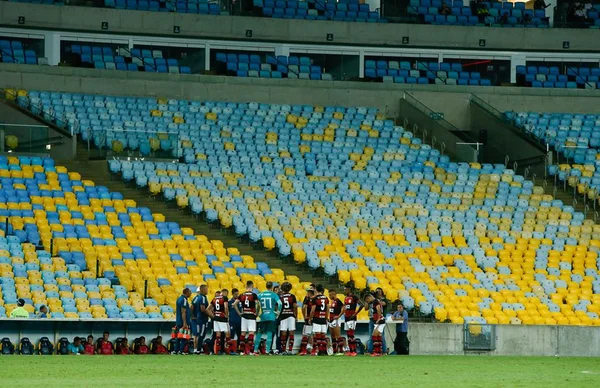 Flamengo x Portuguesa com portões fechados