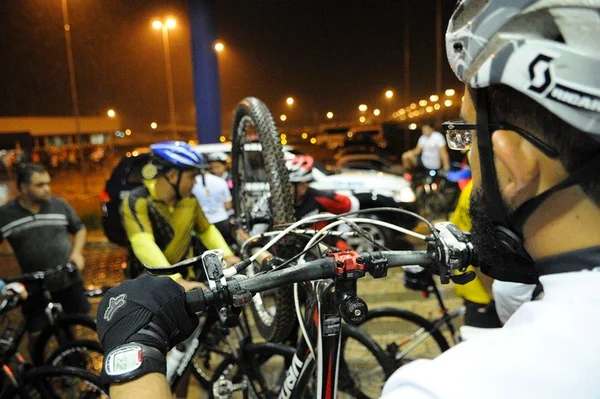 Maio Amarelo: nesta sexta (12/5) tem pedal noturno em Águas Claras