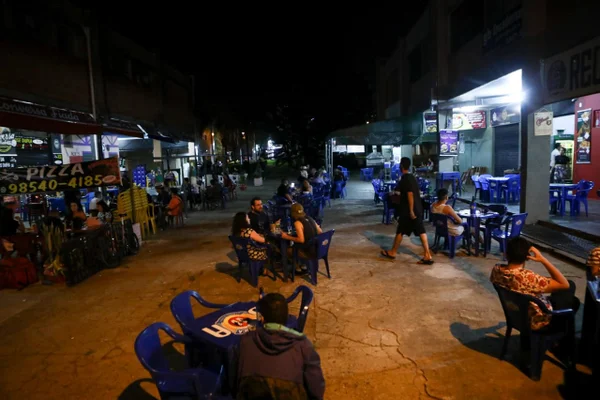 bares no df funcionam após 23h