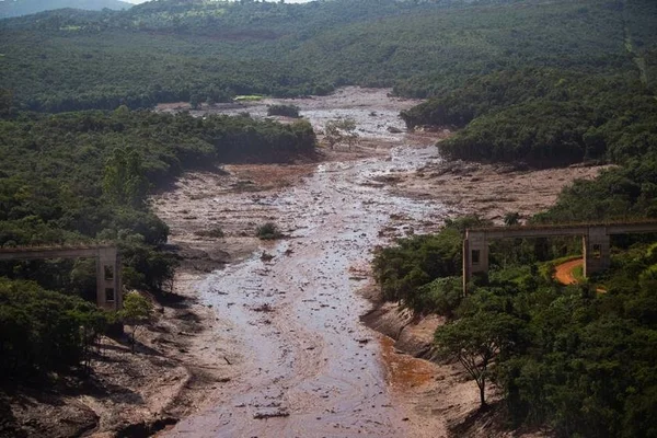 “Evento em Brumadinho”, diz atestado de óbito de vítimas da barragem