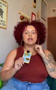 Segundo Amanda Guimarães, o tarot é uma ferramenta capaz de ler cenários complexos