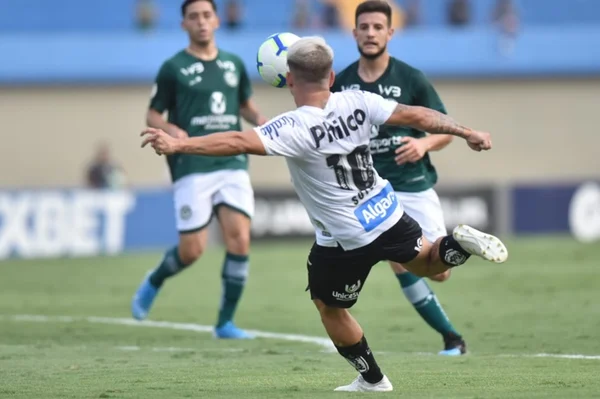 Soteldo brilha, Santos despacha o Goiás e encosta no Palmeiras