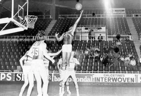 Charles Tomas, ex-jogador de Basquete do Barcelona