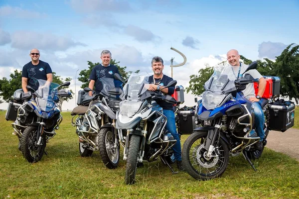 Do DF para o Alasca: quatro amigos iniciam sonho sobre duas rodas
