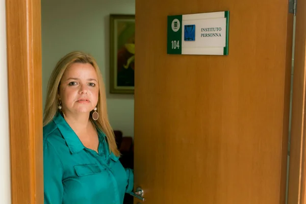 Espetáculo com Elisa Lucinda é apresentado no Teatro dos Bancários