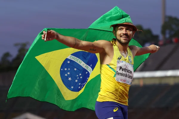 Conheça Petrúcio Ferreira, o atleta paralímpico mais rápido do mundo