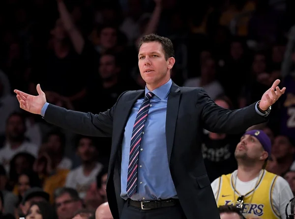 Técnico da NBA é inocentado de acusação por abuso sexual