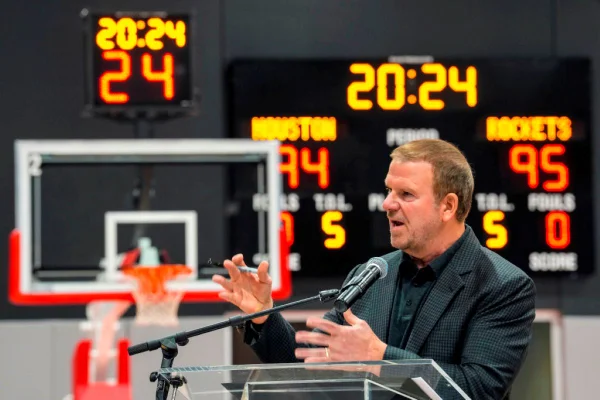 Dono do Houston Rockets, Tilman Fertitta