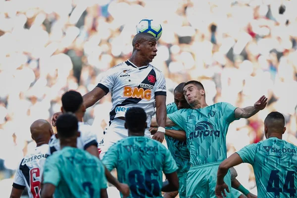 Vasco leva gol de empate nos acréscimos e frustra Maracanã lotado