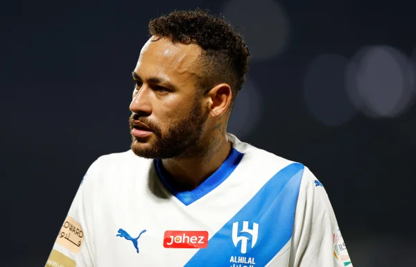 Neymar com a camisa do Al-Hilal - Metrópoles