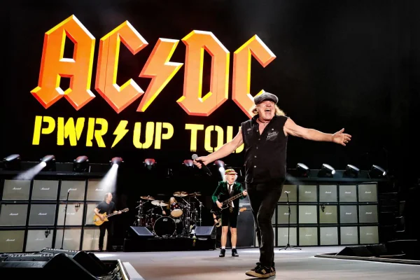 A banda australiana AC/DC apresenta a turnê POWER UP neste sábado (28/), no MorumBIS, zona oeste de São Paulo - Metrópoles