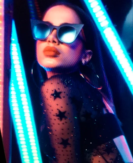 Anitta lançará coleção de óculos em parceria com a Chilli Beans - destaque galeria