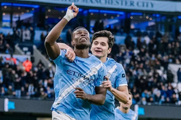 Copa da Inglaterra: Manchester City vence Salford e vai às oitavas