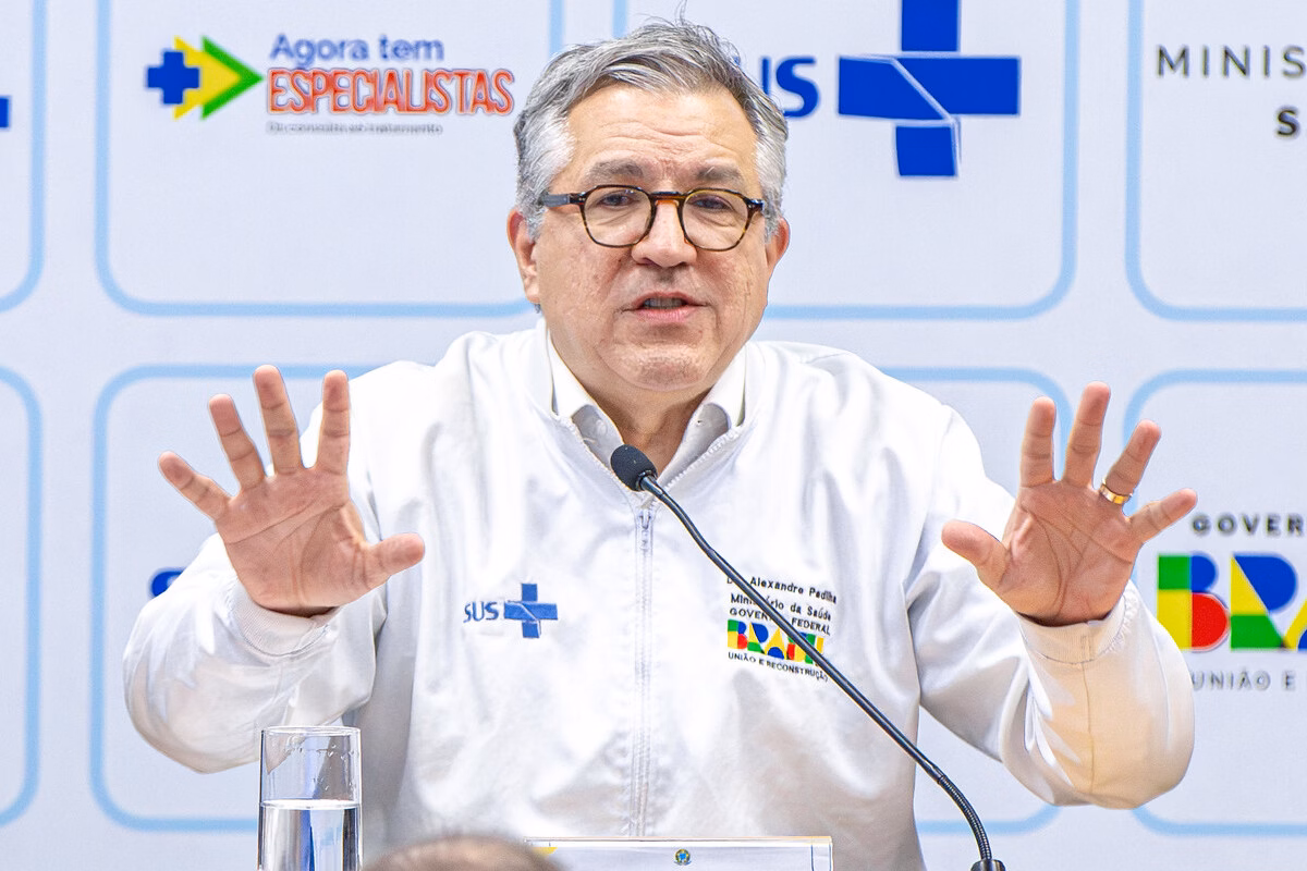 Ministro Alexandre Padilha anuncia atendimento a pacientes do SUS em hospitais particulares a partir de agosto