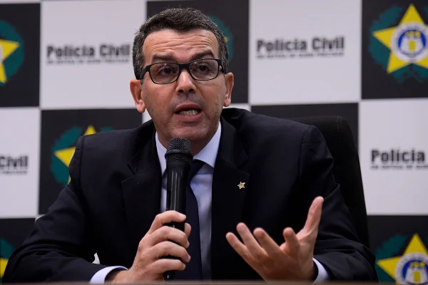 Esposa de Rivaldo Barbosa movimentou mais de R$ 2,2 mi em dois anos - O chefe de Polícia Civil, delegado Rivaldo Barbosa