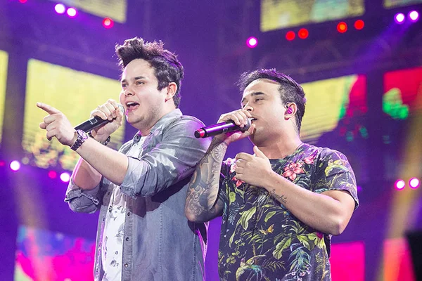 Surra de sertanejo! Matheus e Kauan lançam 10 vídeos no YouTube