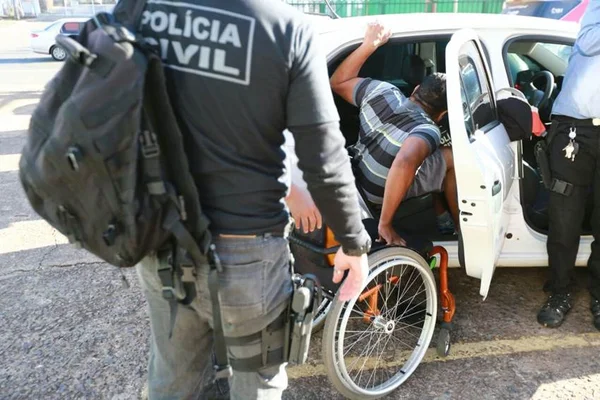 Polícia prende grupo que revendia no DF máquinas agrícolas roubadas