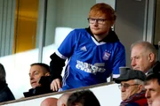 Ed Sheeran “demite” rapper que apoiou Palestina e revolta fãs: “Repugnante” - imagem 2 Ed Sheeran “demite” rapper que apoiou Palestina e revolta fãs: “Repugnante” - imagem 2