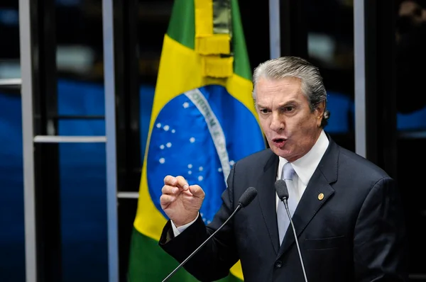 O ex-presidente da República e senador Fernando Collor (PTC-AL) foi outro nome citado como beneficiário das ações da Polícia Legislativa contra grampos