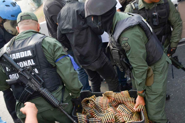 Planalto diz que 25 militares venezuelanos pediram asilo à embaixada