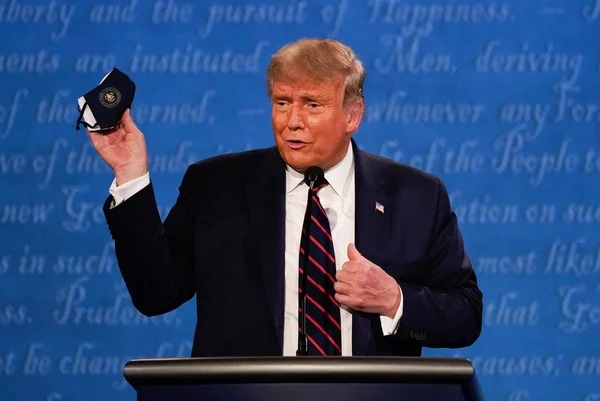 Donald Trump mascara coronavirus