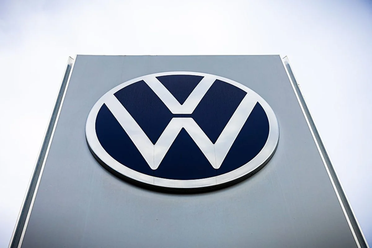 Volkswagen pode demitir 100 mil e fechar 4 fábricas na Alemanha em novo plano de corte de custos