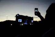Nivea Viva reúne milhares de brasilienses em homenagem a Jorge Ben Jor - imagem 5 Nivea Viva reúne milhares de brasilienses em homenagem a Jorge Ben Jor - imagem 5