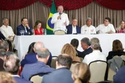 Presidente Lula em reunião com aliados Presidente Lula em reunião com aliados