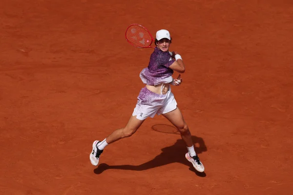 Quem será o adversário de João Fonseca nas quartas de Roland Garros