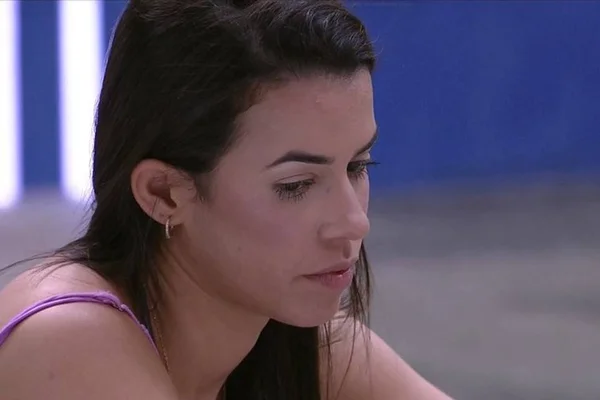 BBB22. Larissa confessa que mentiu sobre Eslovênia: “Tá lascada”