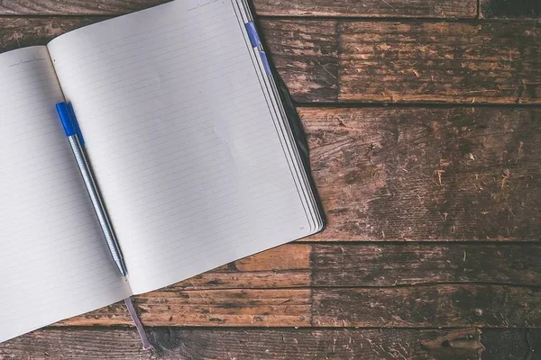 caderno em branco