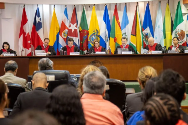 Corte em debate - Metrópoles