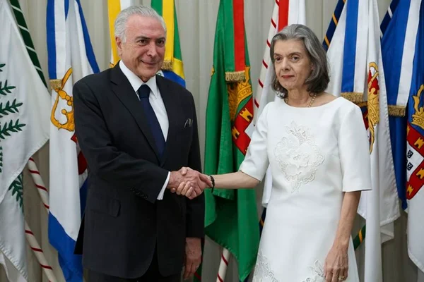 Com viagem de Temer, Cármen Lúcia assume a Presidência da República