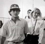 Em livro, Xuxa revela detalhes de seu relacionamento com Ayrton Senna. Os dois namoraram no fim dos anos 80 Em livro, Xuxa revela detalhes de seu relacionamento com Ayrton Senna. Os dois namoraram no fim dos anos 80