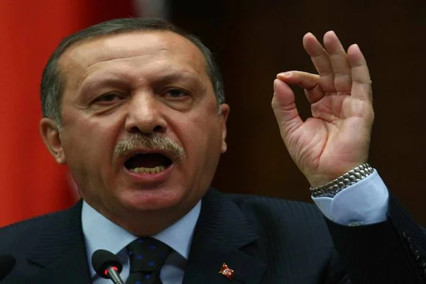 Turquia emite outros 47 mandados de prisão contra jornalistas