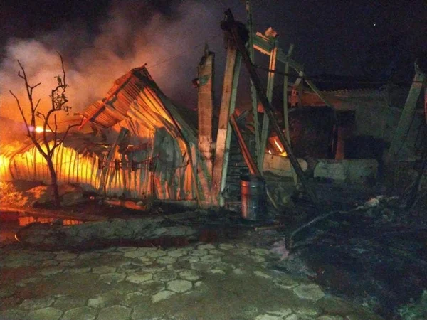 Incêndio em indústria de Criciúma deixa um ferido