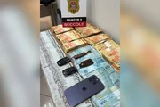 Dinheiro, carros e celulares foram apreendidos pela Polícia Civil