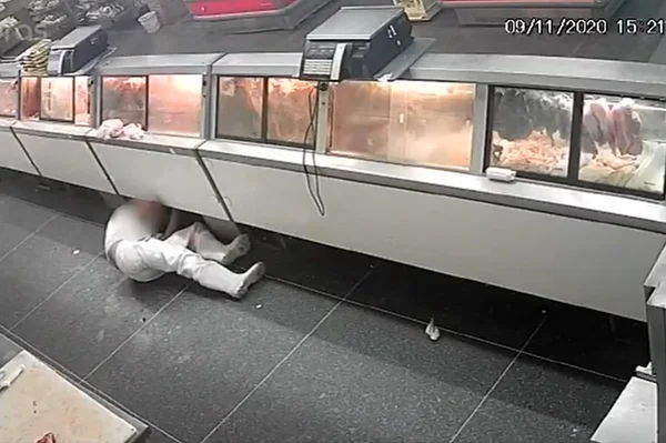 Cenas fortes: açougueiro é executado a tiros em supermercado do Entorno