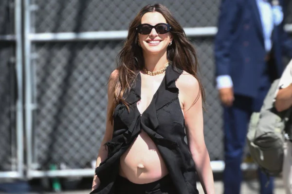 anne hathaway polemica gravidez - metrópoles