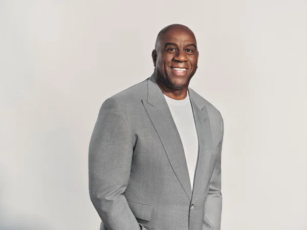 Fotografia colorida do Magic Johnson - Metrópoles