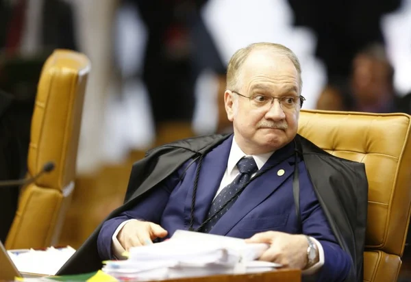 Fachin pede a Raquel para analisar se Janot violou acordo de Joesley