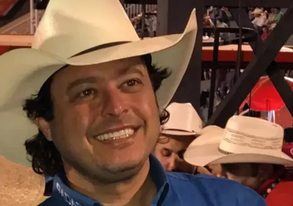 Nascido em Goiás, Alessandro Cunha era locutor de rodeios e morreu em acidente no Triângulo Mineiro