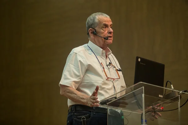 Aaron Ciechanover, vencedor do Nobel, veio ao DF inspirar cientistas