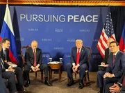 Encontro entre Putin e Trump Encontro entre Putin e Trump