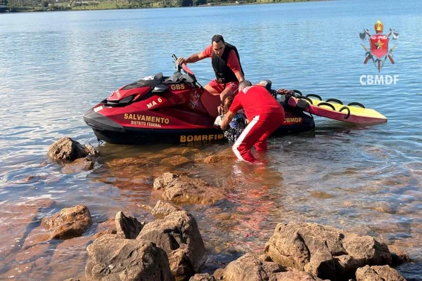Mulher se afoga no Lago Paranoá e é resgatada pelo Corpo de Bombeiros