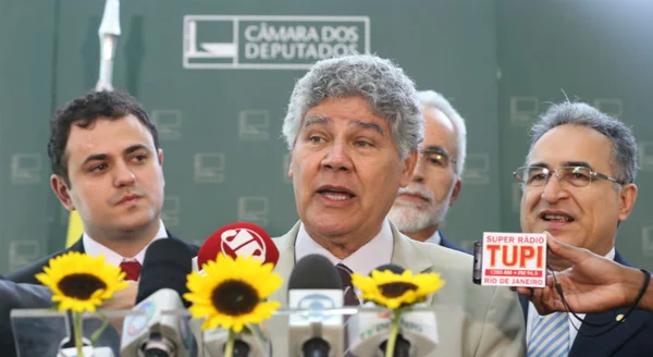 Artistas fazem manifesto de apoio à candidatura de Chico Alencar