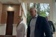 Ministro chegou ao local de votação acompanhado da esposa, Viviane Barci de Moraes Ministro chegou ao local de votação acompanhado da esposa, Viviane Barci de Moraes