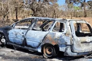 Criminosos atearam fogo em carro utilizado no atentado