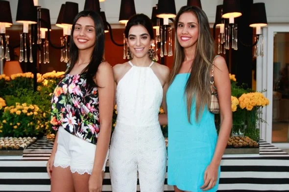 Mayra Sarkis com Shara e Samantha Chamorro Mayra Sarkis com Shara e Samantha Chamorro